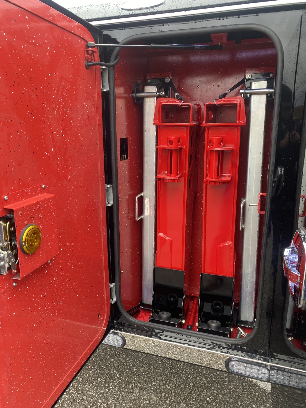 2025 Peterbilt 567 Tandem Tandem 8